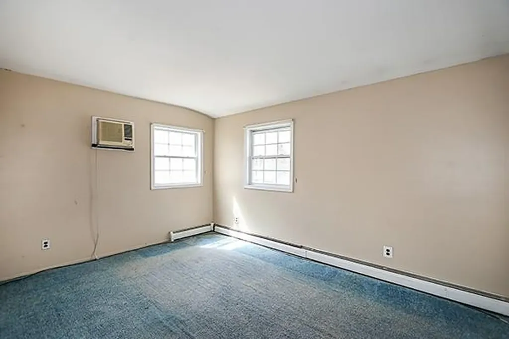 385 Dare Road Selden NY 11784