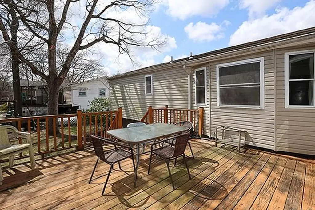 385 Dare Road Selden NY 11784