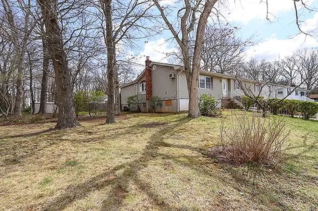 385 Dare Road Selden NY 11784