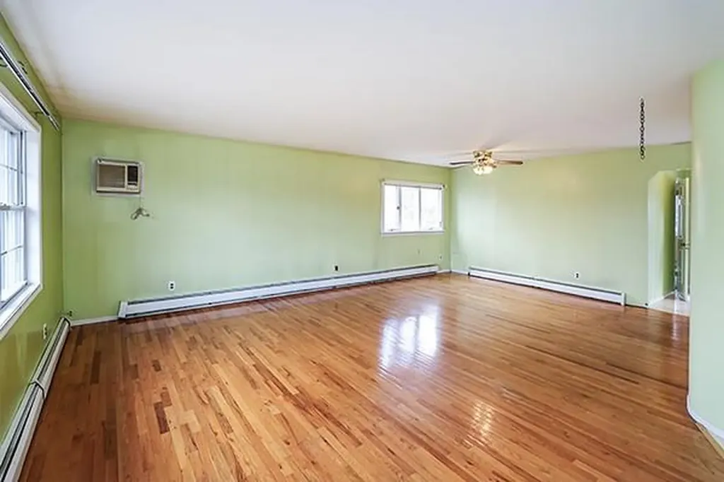 385 Dare Road Selden NY 11784