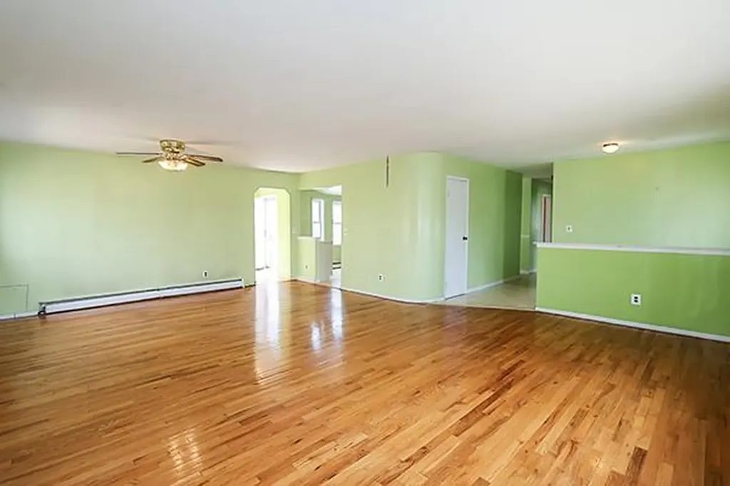 385 Dare Road Selden NY 11784