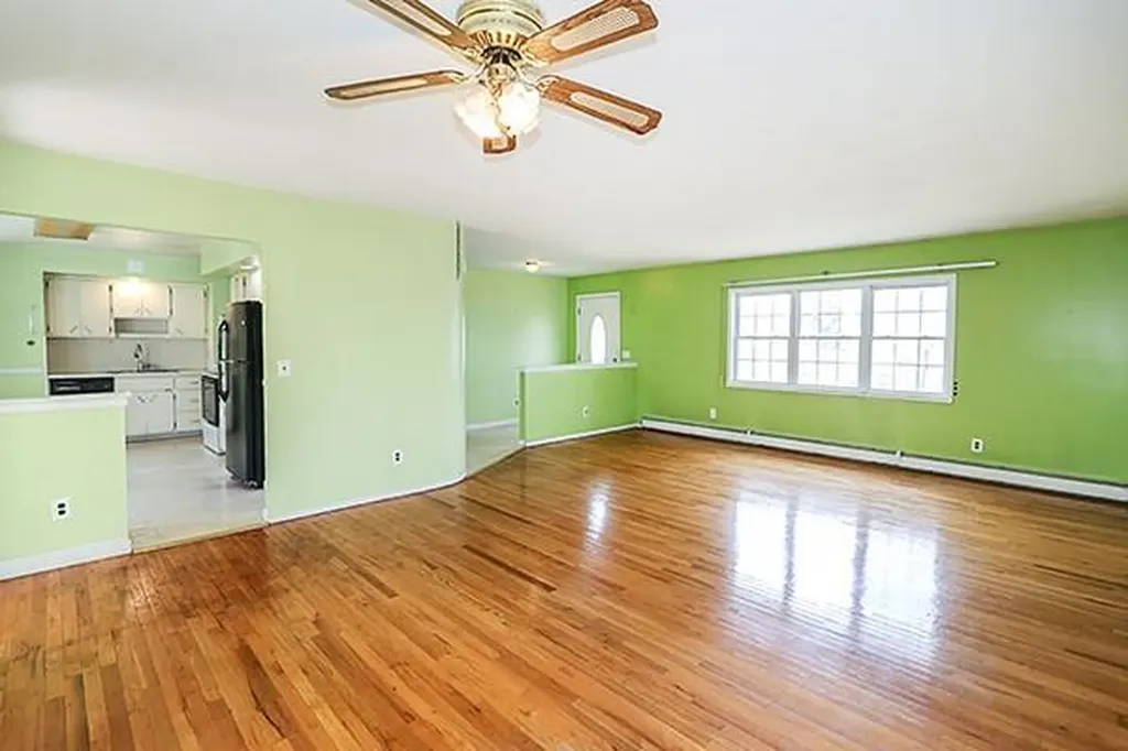 385 Dare Road Selden NY 11784