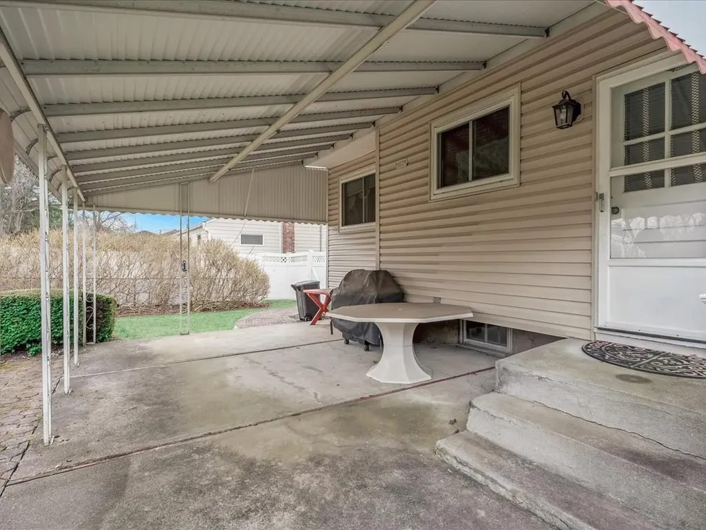 62 Wiltshire Drive Commack NY 11725
