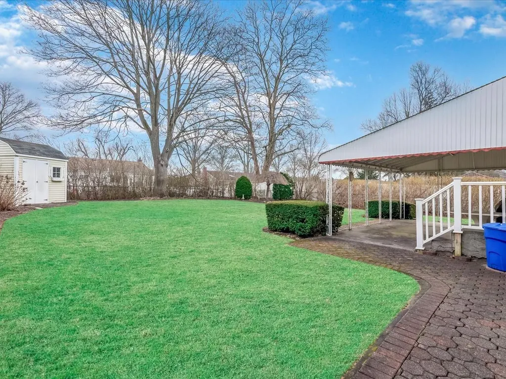 62 Wiltshire Drive Commack NY 11725