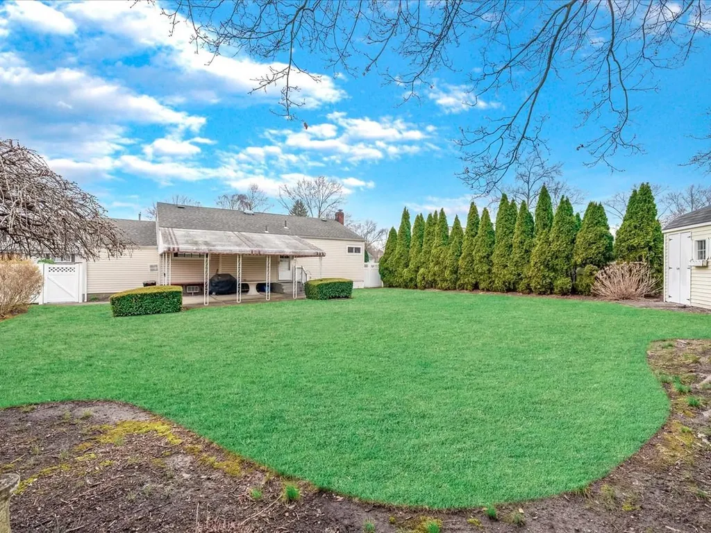62 Wiltshire Drive Commack NY 11725