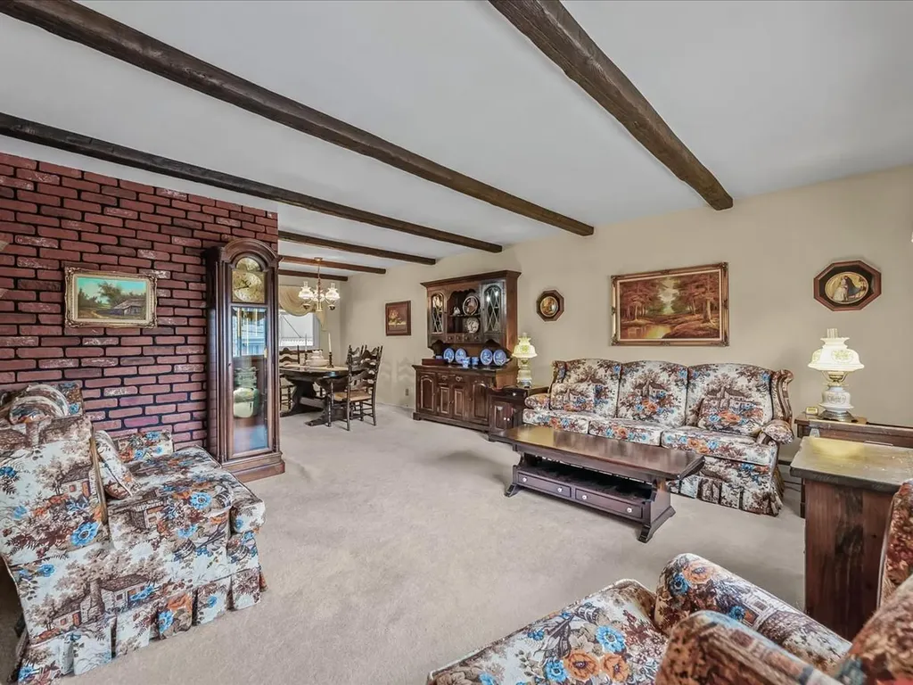 62 Wiltshire Drive Commack NY 11725