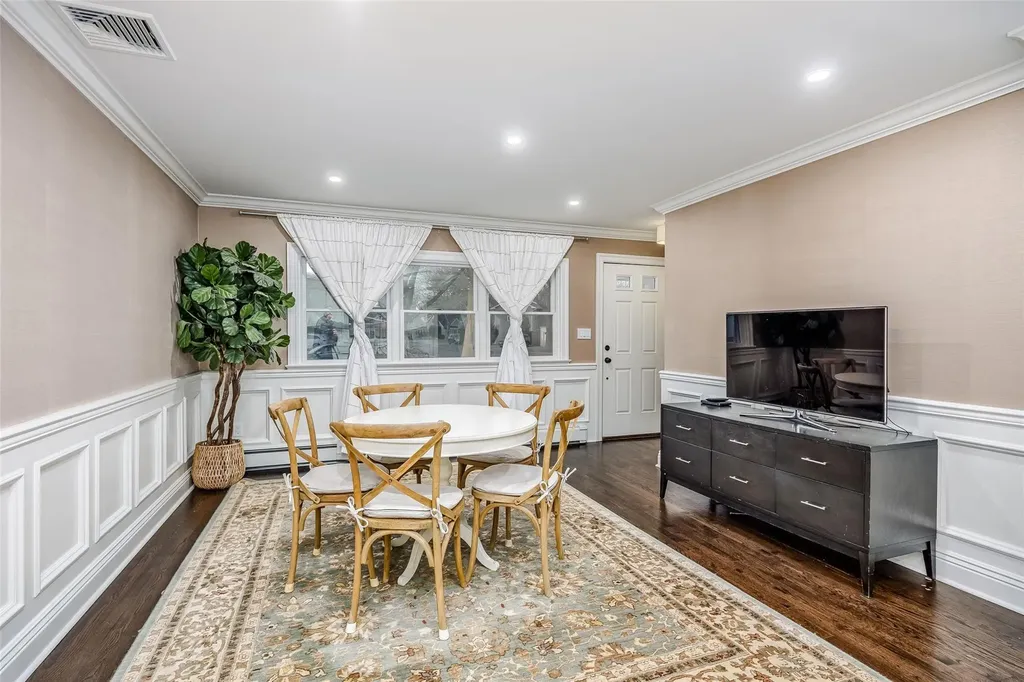 64 Winifred Drive Merrick NY 11566
