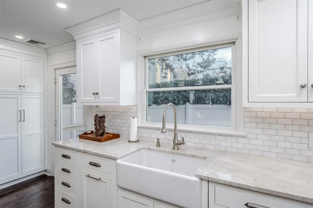 64 Winifred Drive Merrick NY 11566