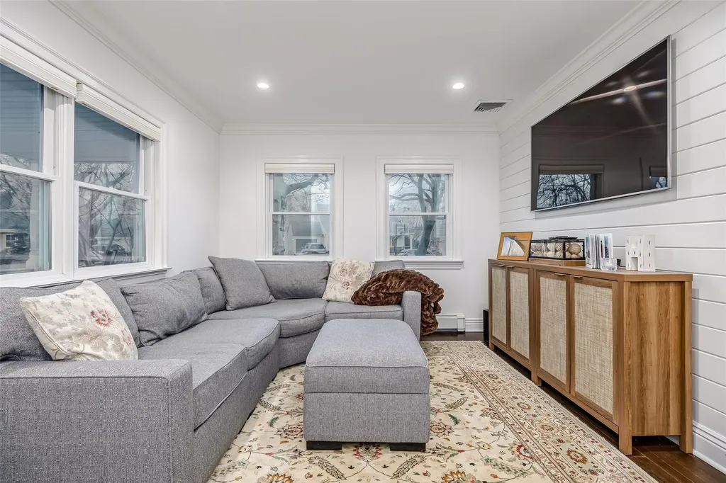64 Winifred Drive Merrick NY 11566