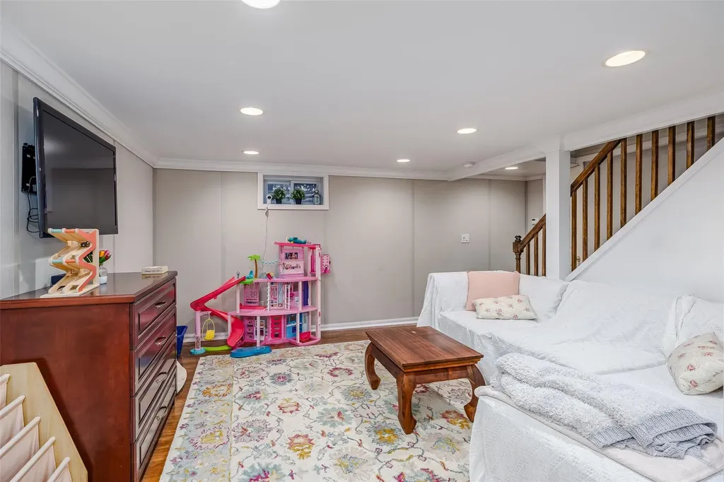 64 Winifred Drive Merrick NY 11566
