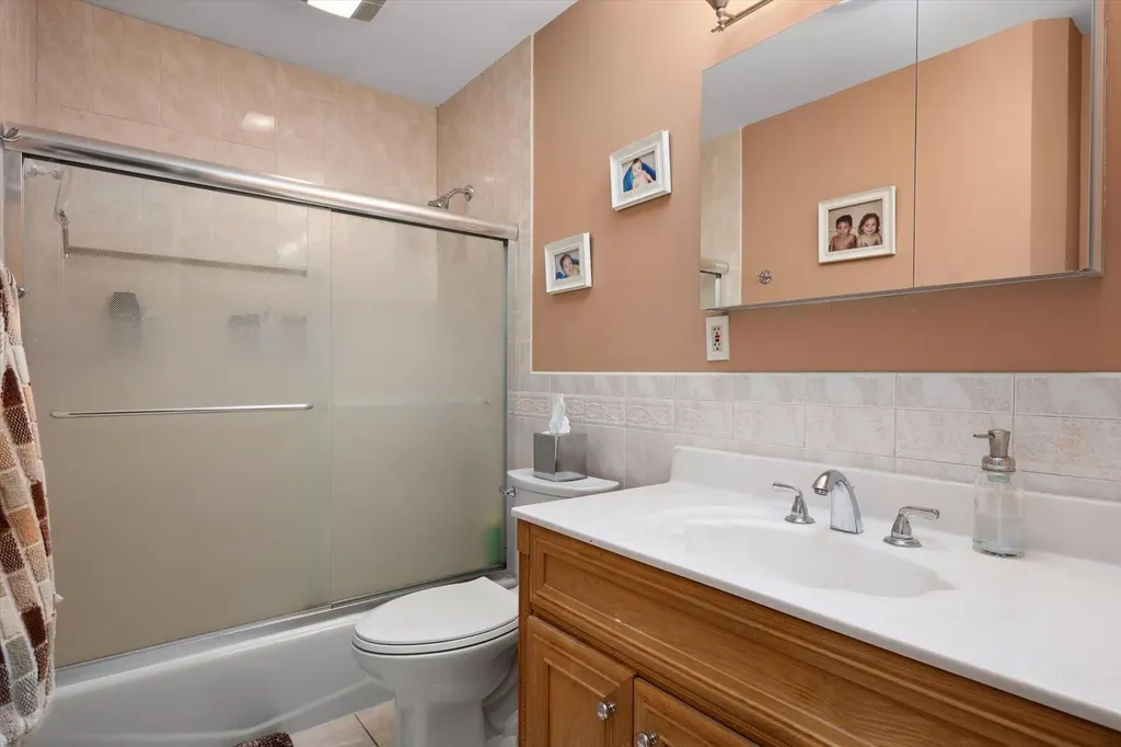 18 Scherer Street Bethpage NY 11714