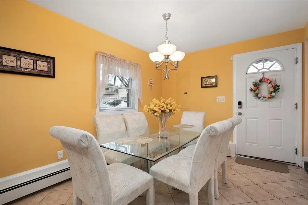 18 Scherer Street Bethpage NY 11714