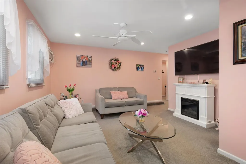 18 Scherer Street Bethpage NY 11714