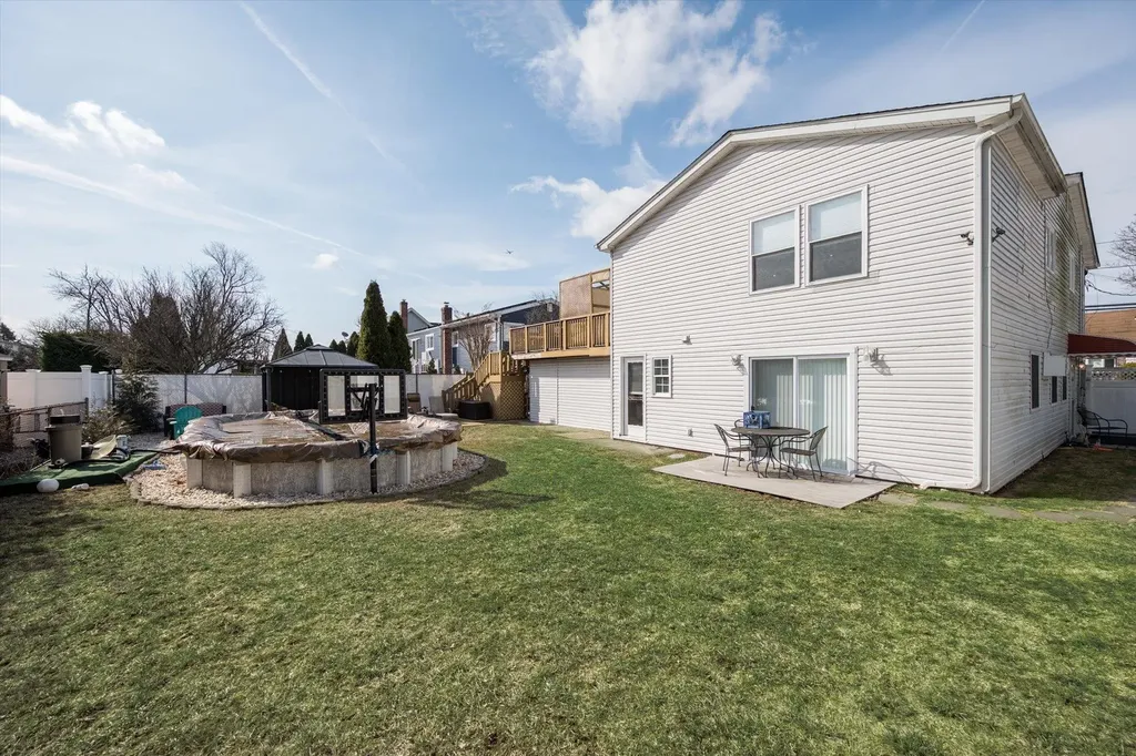 18 Scherer Street Bethpage NY 11714