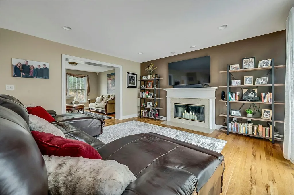 9 Franciscan Lane Smithtown NY 11787