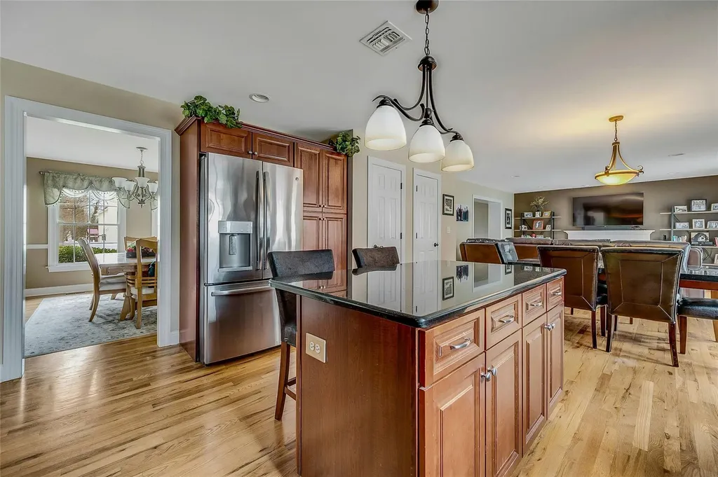 9 Franciscan Lane Smithtown NY 11787