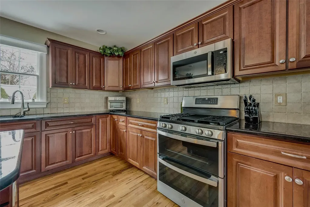 9 Franciscan Lane Smithtown NY 11787
