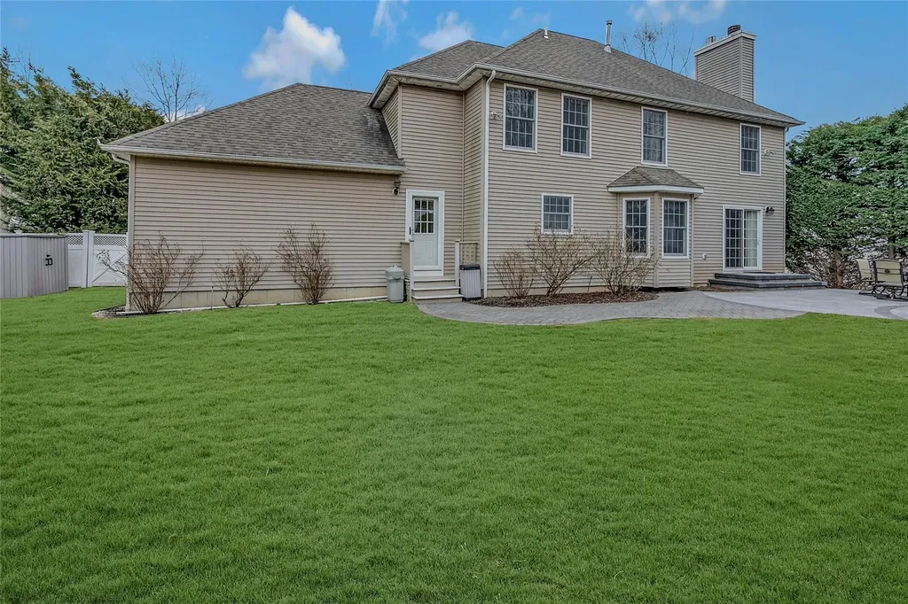 9 Franciscan Lane Smithtown NY 11787