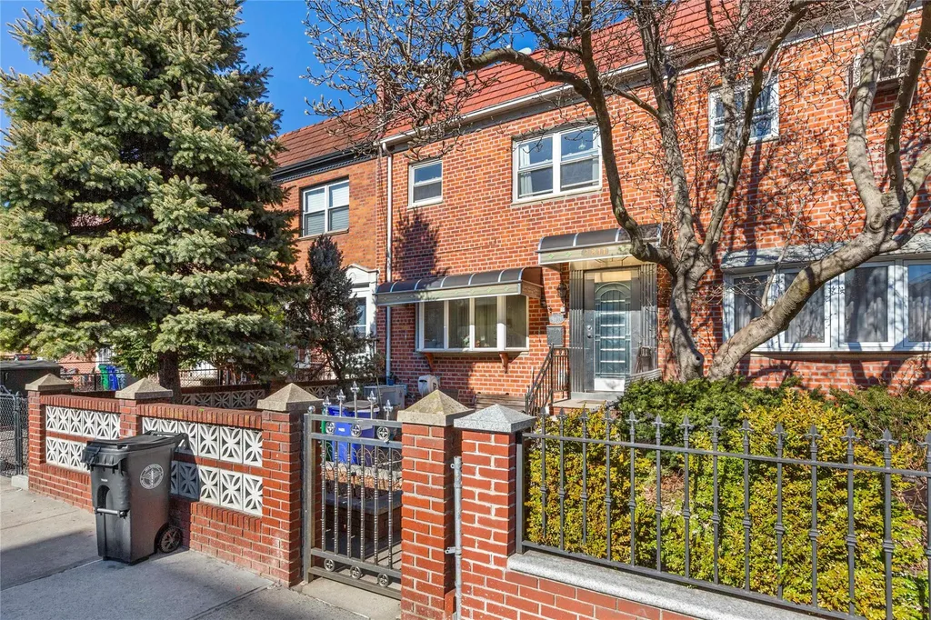 4811 30th Avenue Astoria NY 11103
