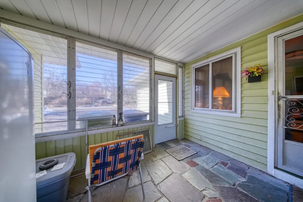 6 Thomas Jefferson Place Middletown NY 10940