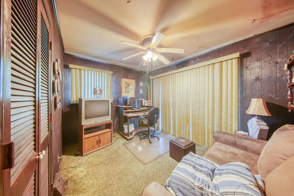 6 Thomas Jefferson Place Middletown NY 10940
