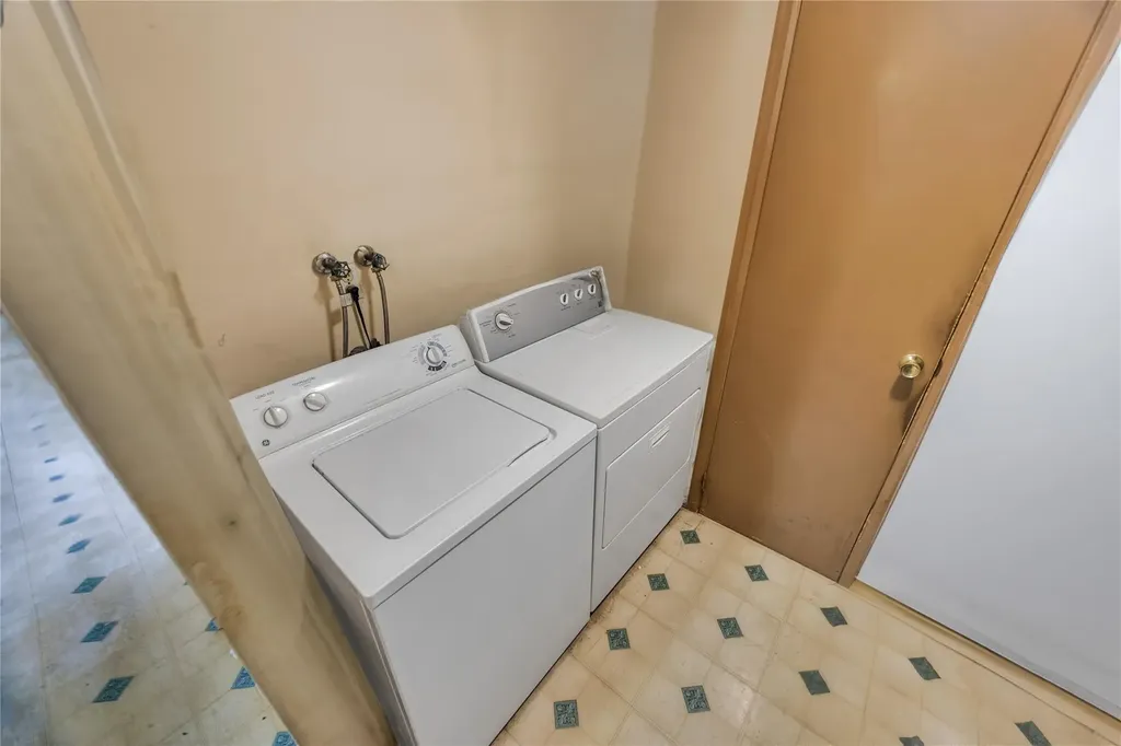 27 Wilmont Turn Coram NY 11727