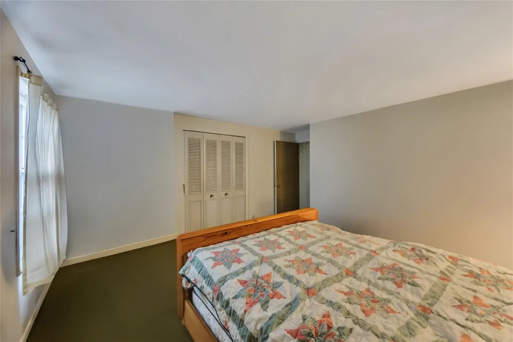 27 Wilmont Turn Coram NY 11727