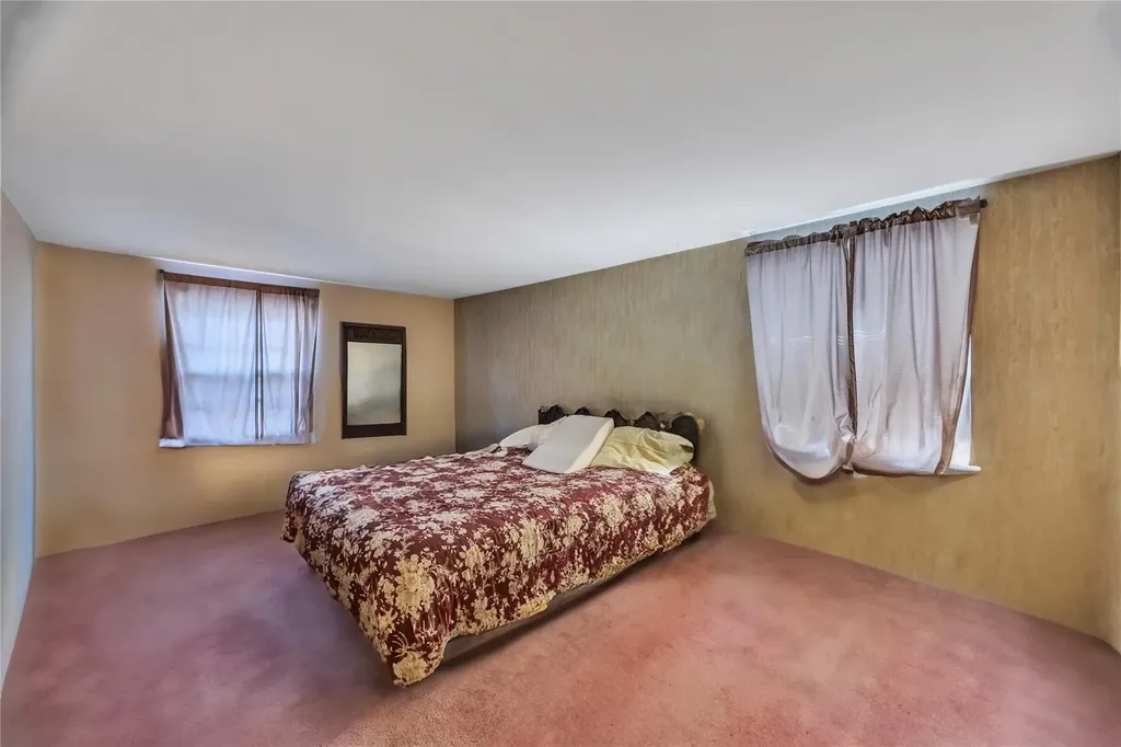 27 Wilmont Turn Coram NY 11727