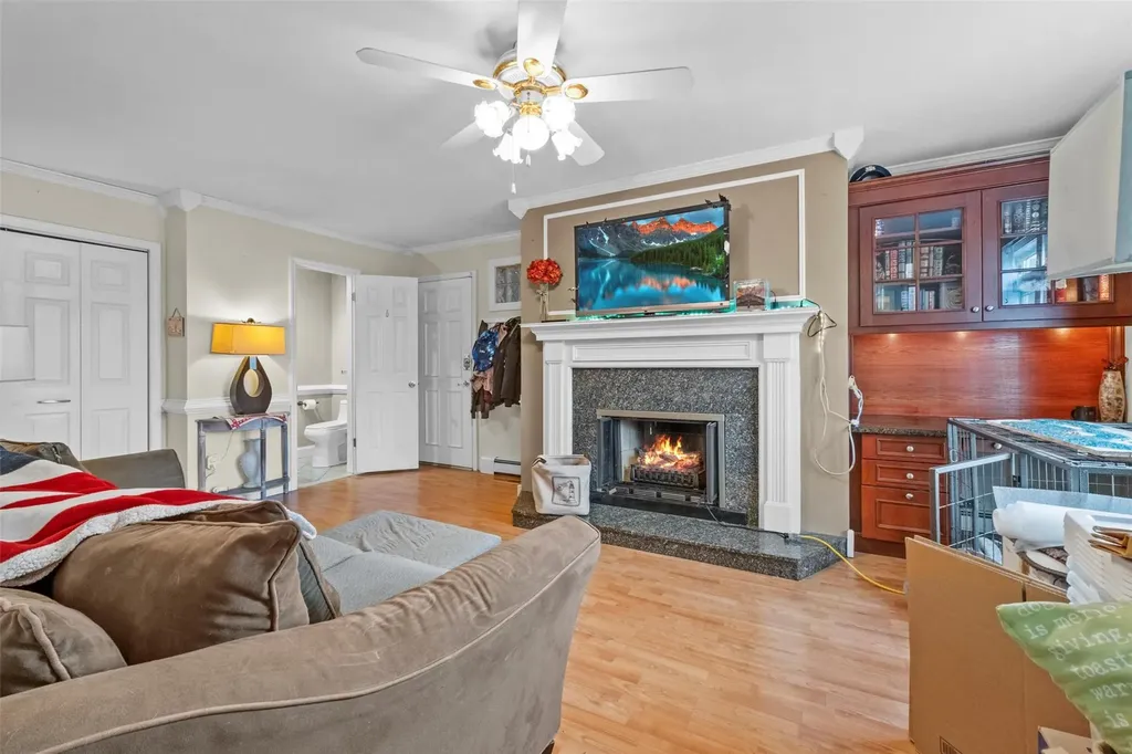 8 Glenwood Road Poughkeepsie NY 12603