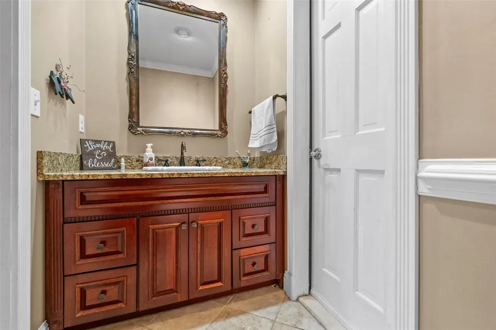 8 Glenwood Road Poughkeepsie NY 12603