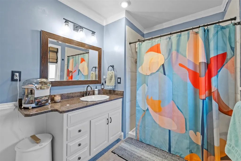 8 Glenwood Road Poughkeepsie NY 12603