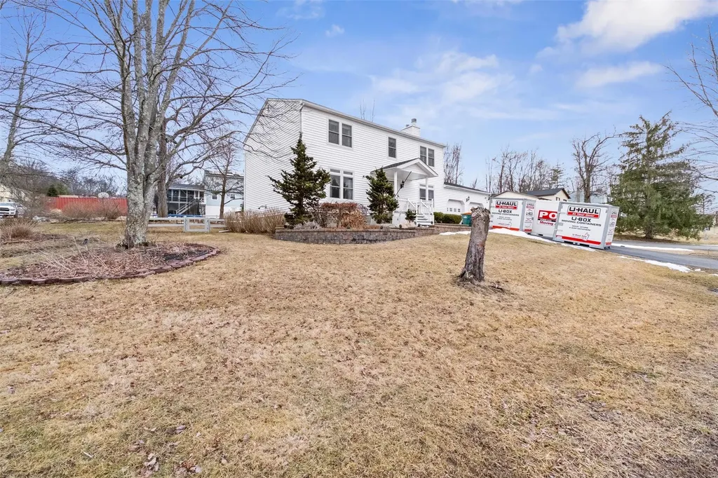 8 Glenwood Road Poughkeepsie NY 12603