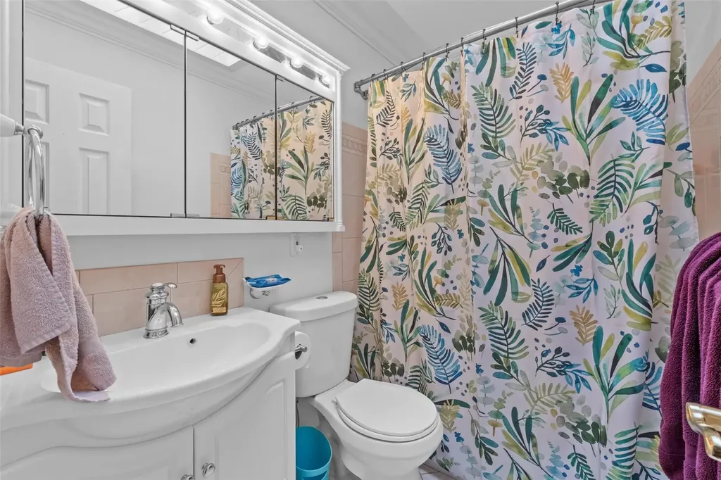 8 Glenwood Road Poughkeepsie NY 12603