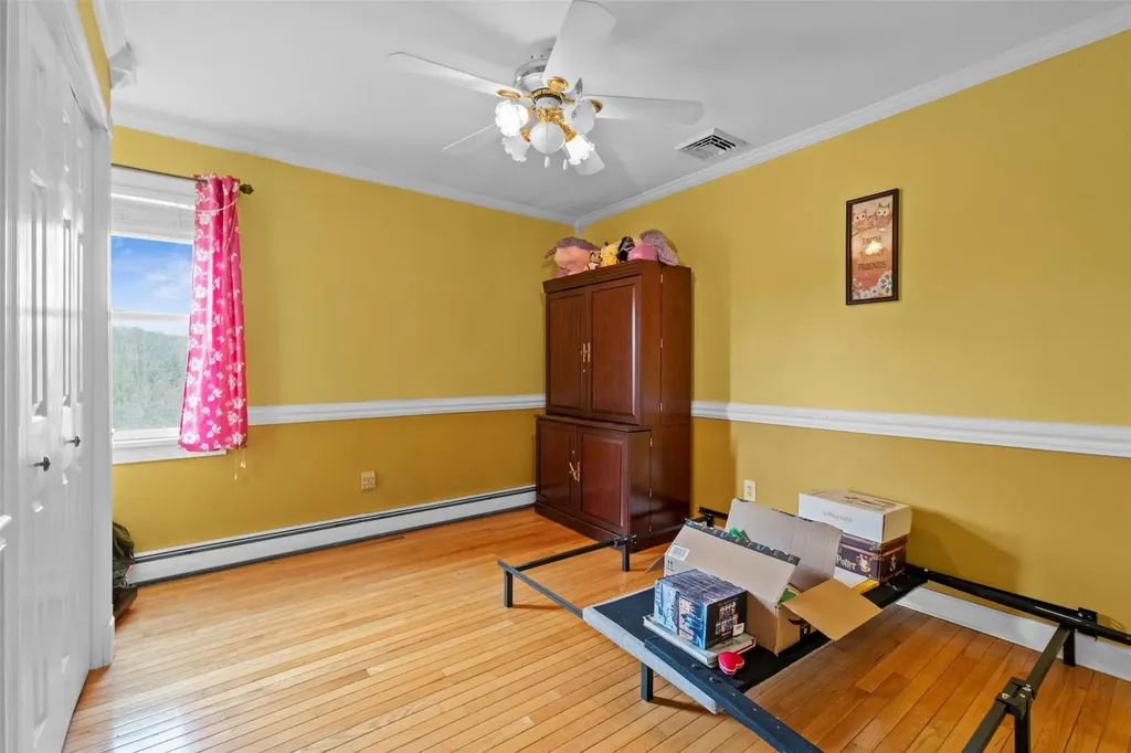 8 Glenwood Road Poughkeepsie NY 12603