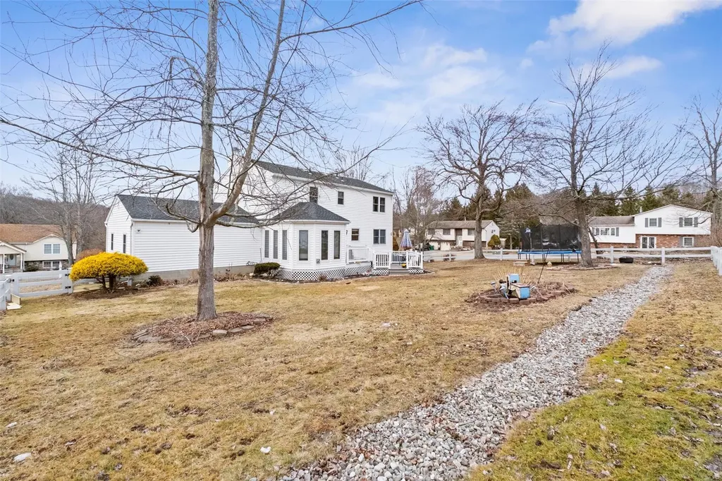 8 Glenwood Road Poughkeepsie NY 12603