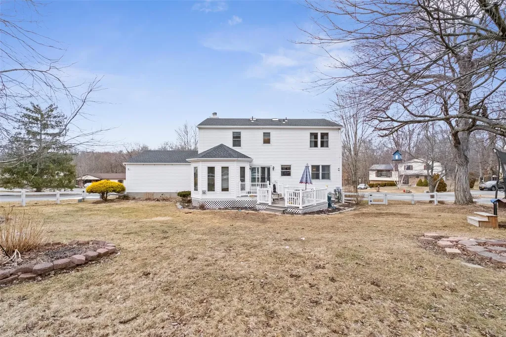 8 Glenwood Road Poughkeepsie NY 12603