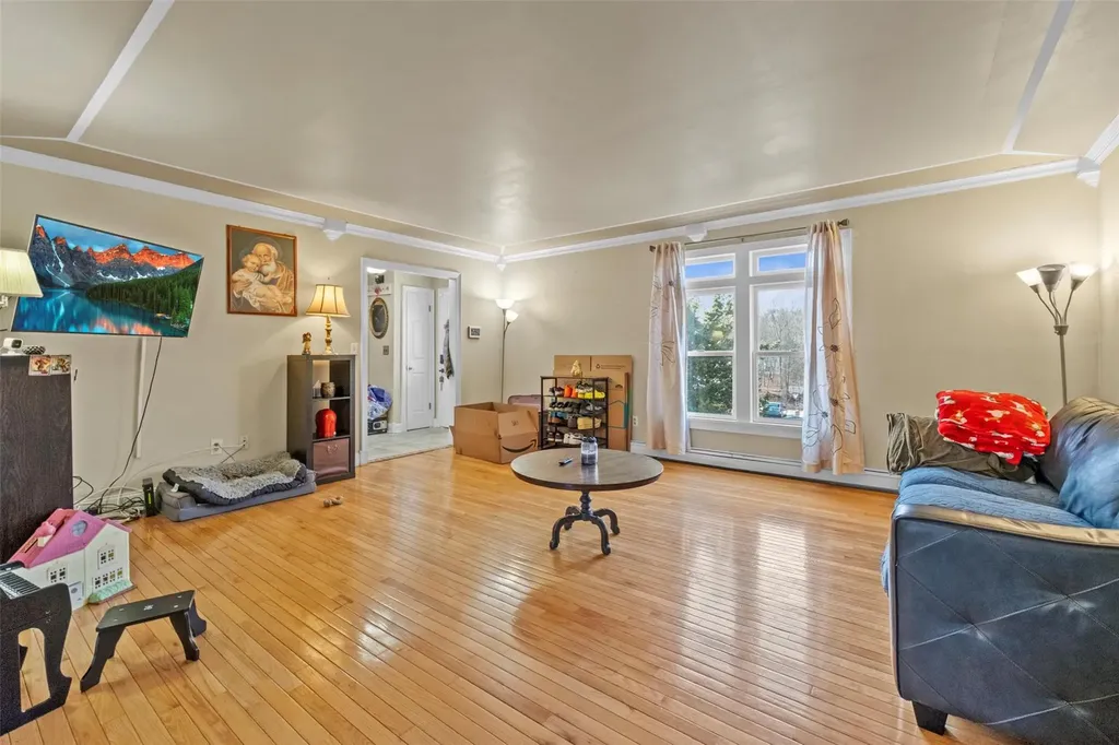 8 Glenwood Road Poughkeepsie NY 12603