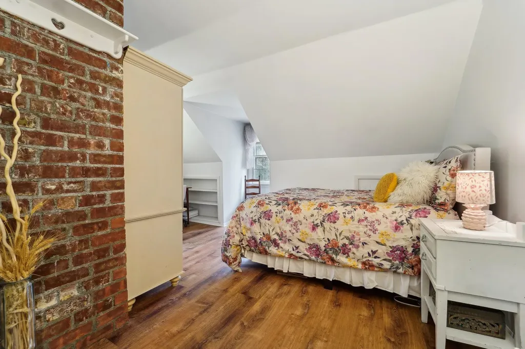 10 Wayside Drive White Plains NY 10607