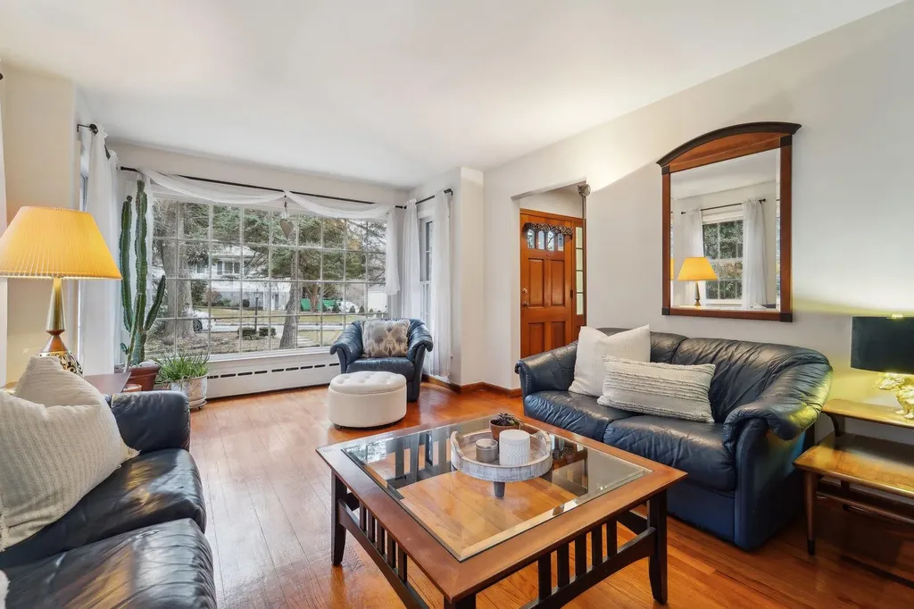 10 Wayside Drive White Plains NY 10607
