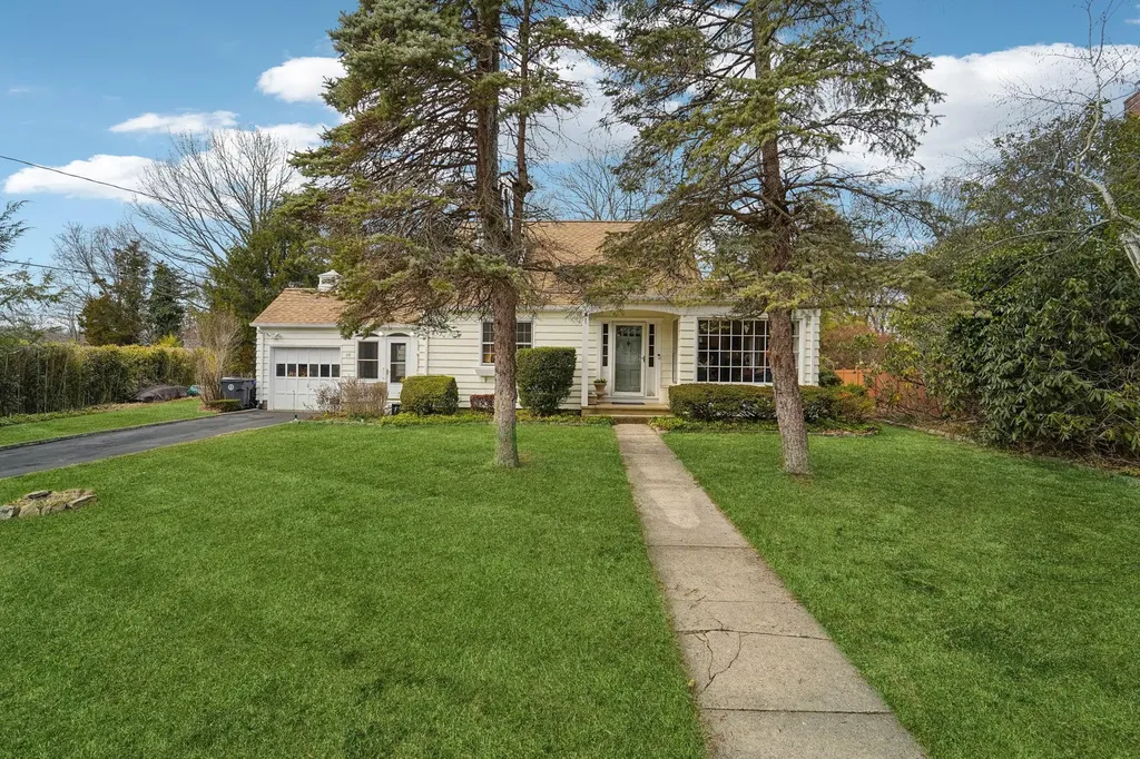 10 Wayside Drive White Plains NY 10607
