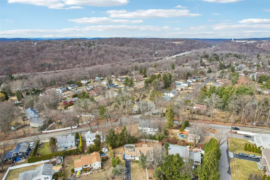10 Wayside Drive White Plains NY 10607