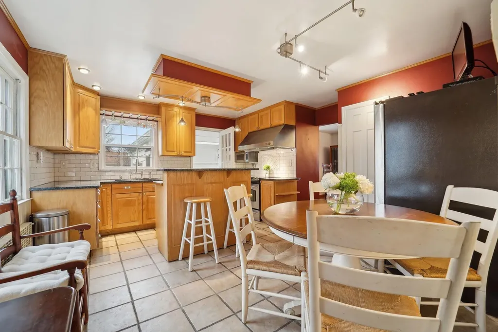 10 Wayside Drive White Plains NY 10607