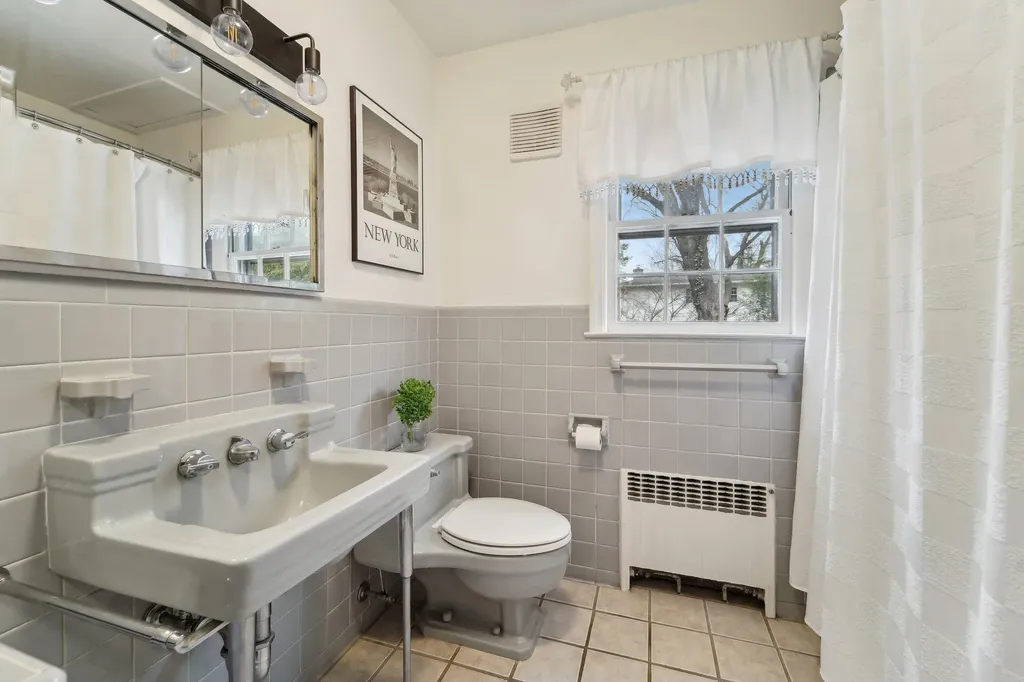 10 Wayside Drive White Plains NY 10607