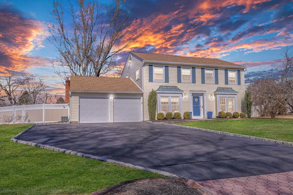 4 Westwood Avenue Brookhaven NY 11790