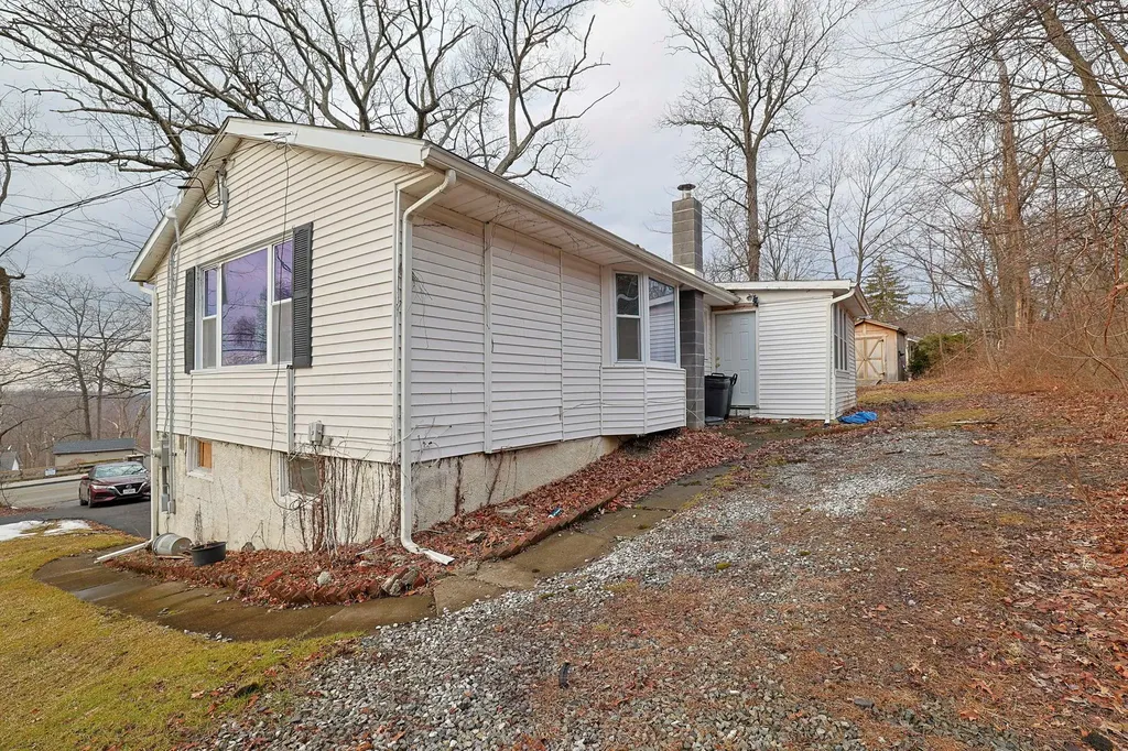 51 Glenwood Road Monroe NY 10950