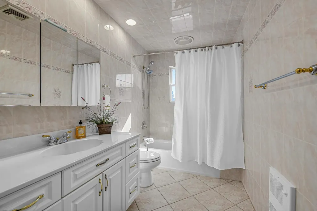 30 Dawson Drive Valley Stream NY 11581