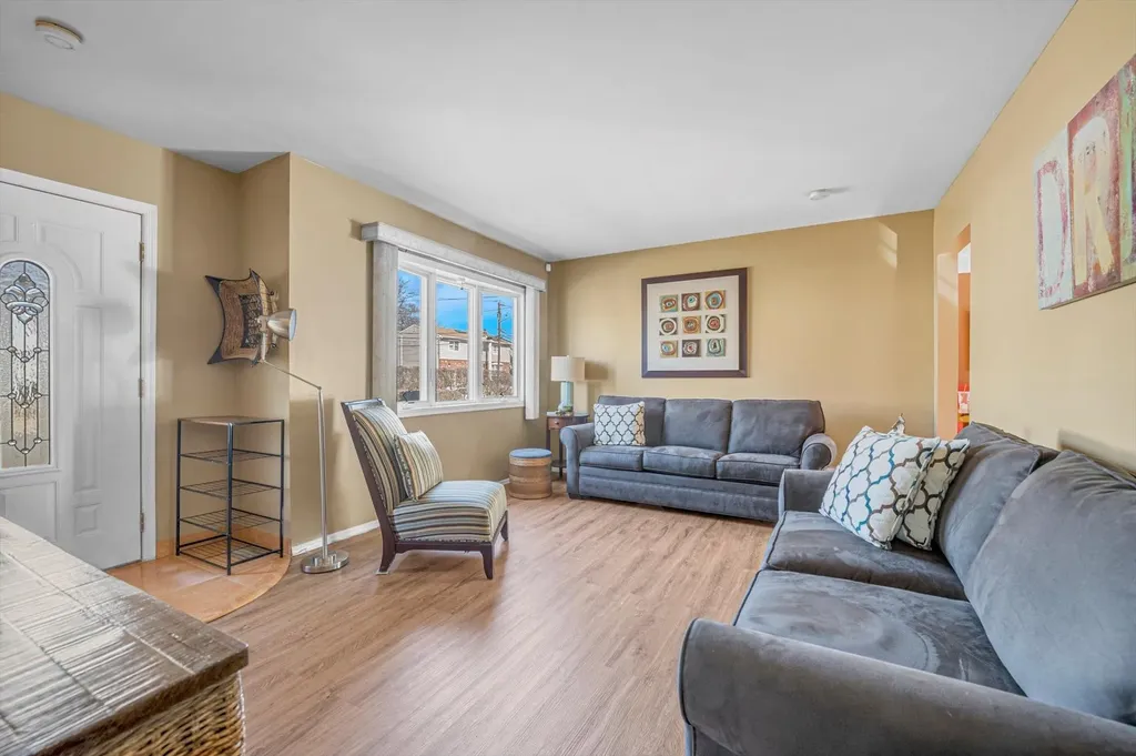 30 Dawson Drive Valley Stream NY 11581