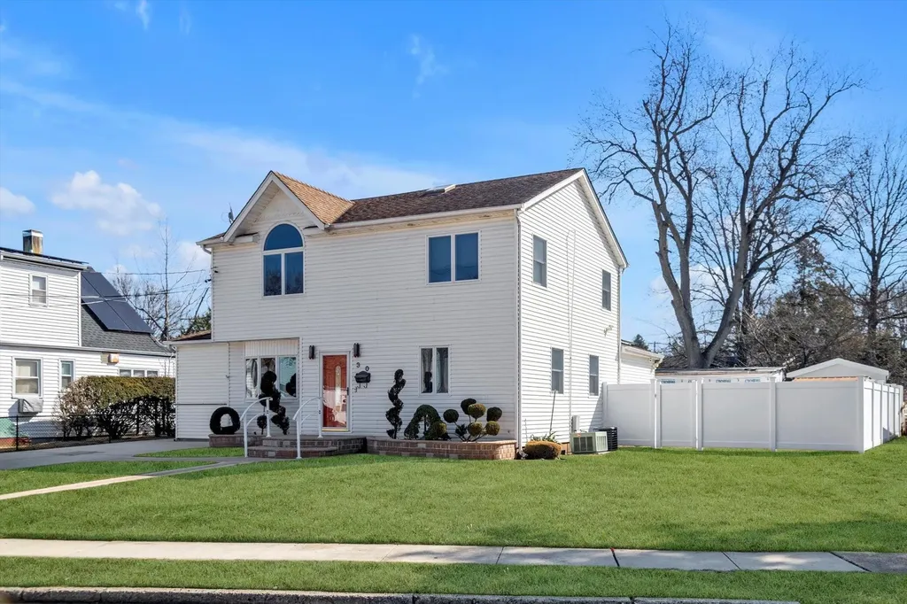 30 Dawson Drive Valley Stream NY 11581
