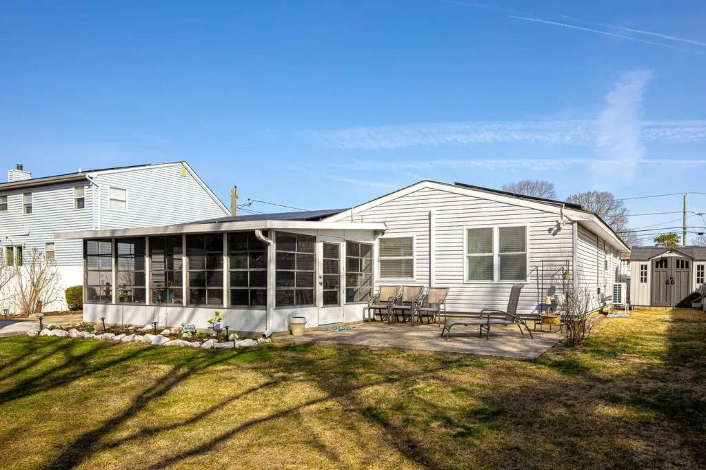 34 Appel Drive E Shirley NY 11967
