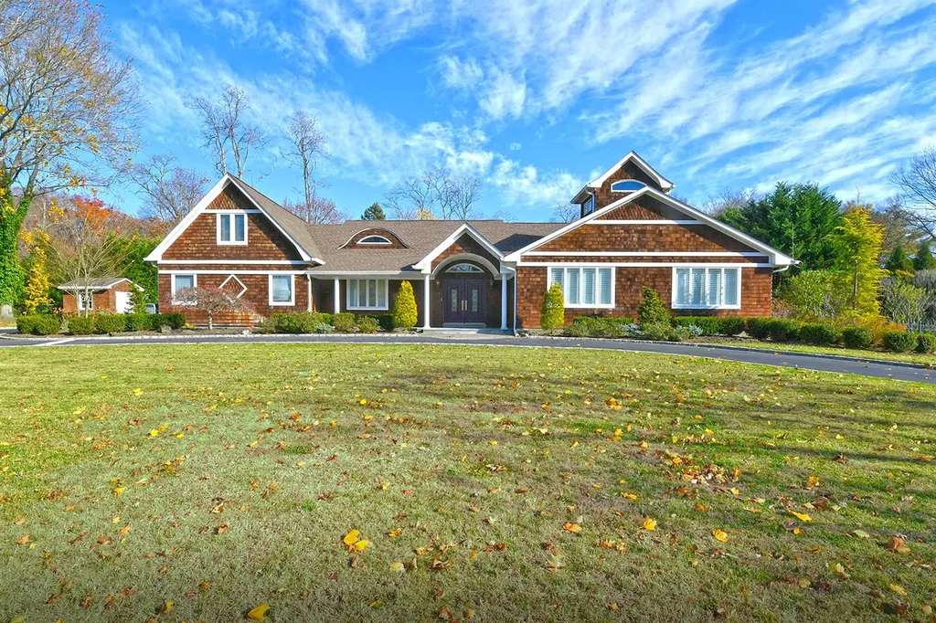 12 Winthrop Drive Dix Hills NY 11746